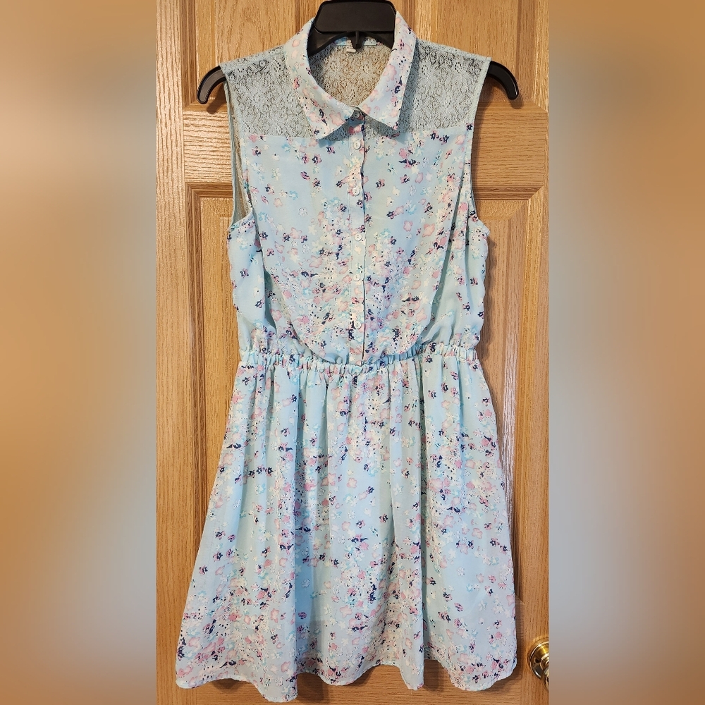 Lucca Couture Mint Green Floral with lace Dress in women's size Large